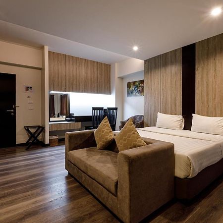 Grand Marina Residence Hotel Ban Laem Chabang Dış mekan fotoğraf