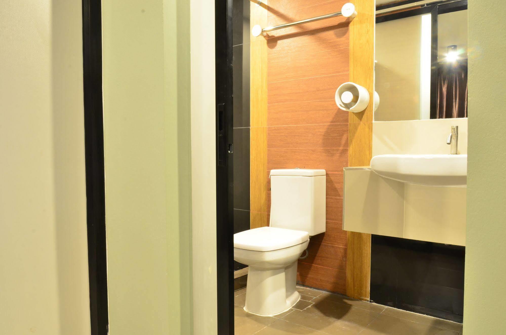 Grand Marina Residence Hotel Ban Laem Chabang Dış mekan fotoğraf
